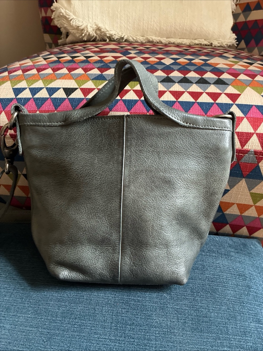 Latico Bianca Leather Tote Crossbody Bag in gray/blue - Picture 2 of 8